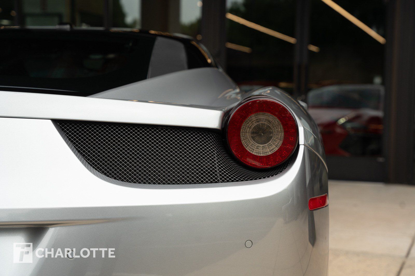 Used 2011 Ferrari 458 Italia Coupe RWD image 18
