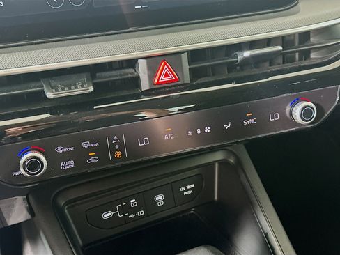 Used 2025 Kia K5 LXS image 23