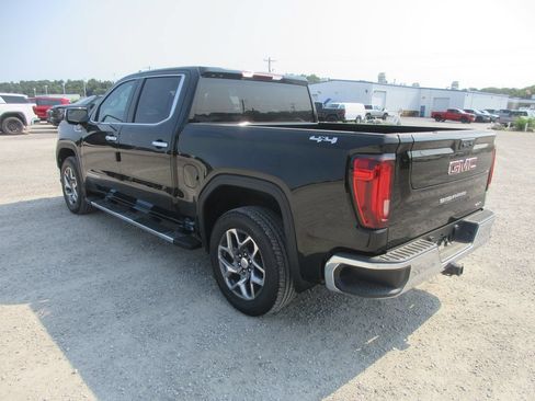 New 2026 GMC Sierra 1500 SLT w/ SLT Premium Package AWD/4WD image 9