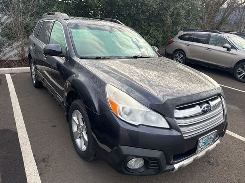 Used 2013 Subaru Outback 2.5i Limited image 4