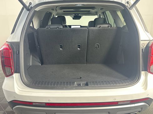 Used 2025 Hyundai Palisade Limited image 32