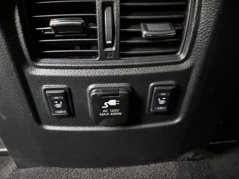 Used 2016 Nissan Titan PRO-4X w/ Pro-4x Convenience Package image 19