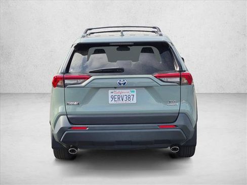Used 2023 Toyota RAV4 XLE Premium AWD/4WD image 7
