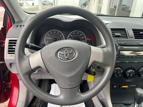 Used 2010 Toyota Corolla Base image 19