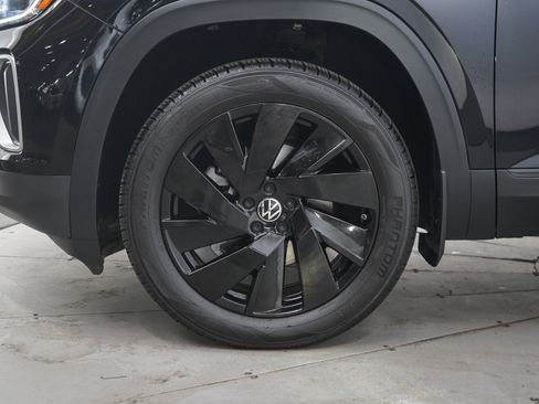 Used 2024 Volkswagen Atlas SE w/ Black Wheel Package AWD/4WD image 29