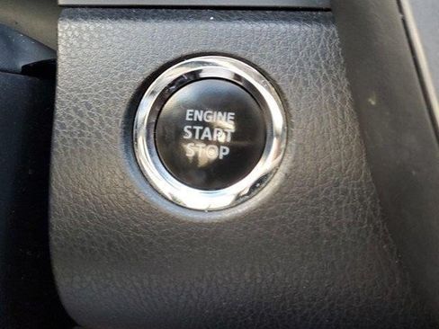 Used 2019 Toyota Camry XLE FWD image 27