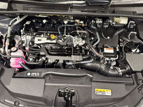 Certified 2025 Toyota Prius XLE image 25