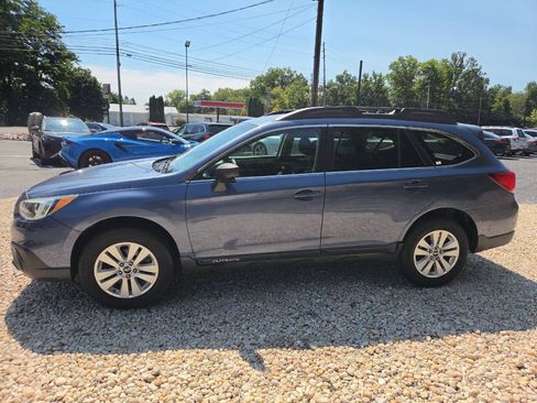 Used 2015 Subaru Outback 2.5i Premium AWD/4WD image 3