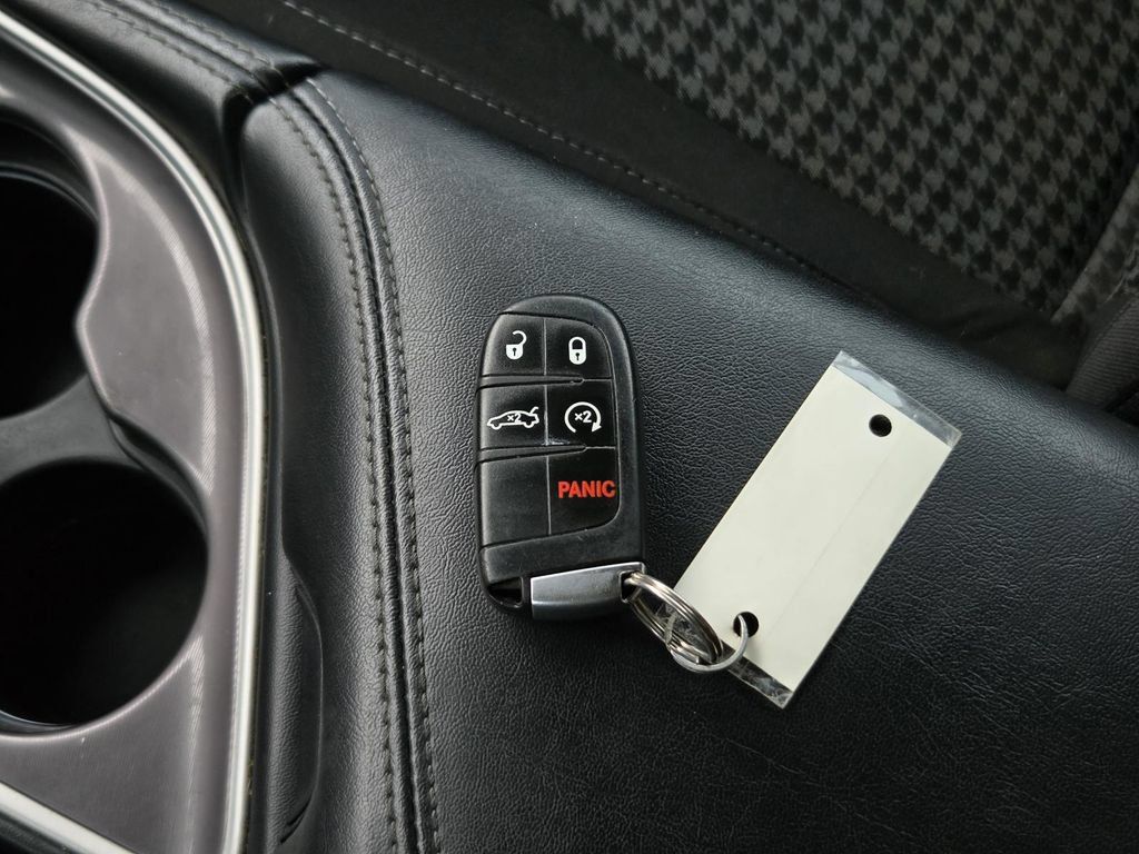 Used 2022 Dodge Challenger GT RWD image 28