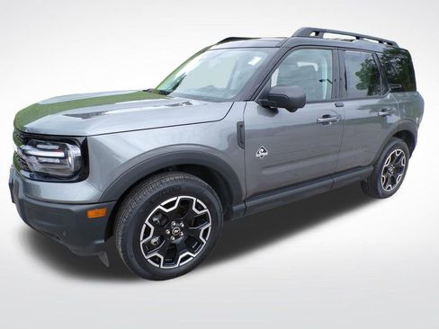 Used 2025 Ford Bronco Sport Outer Banks w/ Outer Banks Tech Package+ AWD/4WD image 2