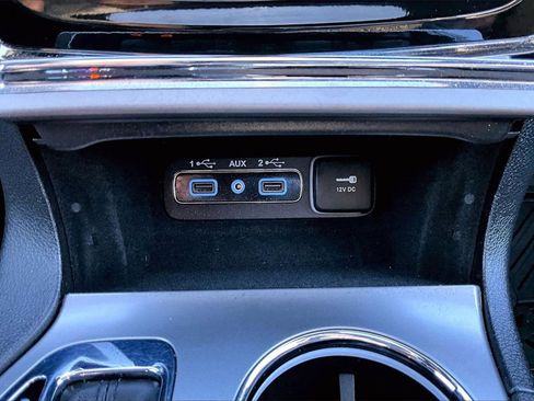 Certified 2022 Jeep Grand Cherokee Limited image 18