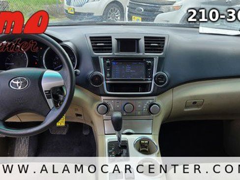 Used 2013 Toyota Highlander FWD image 32