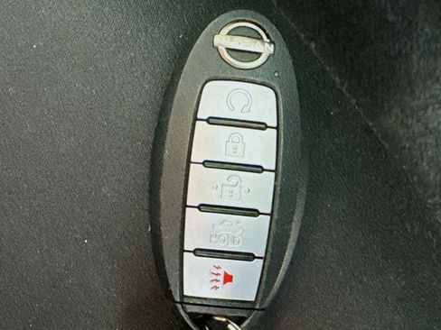 Used 2025 Nissan Altima 2.5 SV FWD image 34