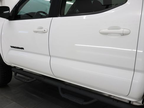 Used 2016 Toyota Tacoma TRD Off-Road image 29