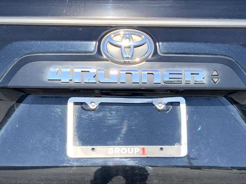 Used 2021 Toyota 4Runner TRD Off-Road Premium w/ Moonroof Package AWD/4WD image 31