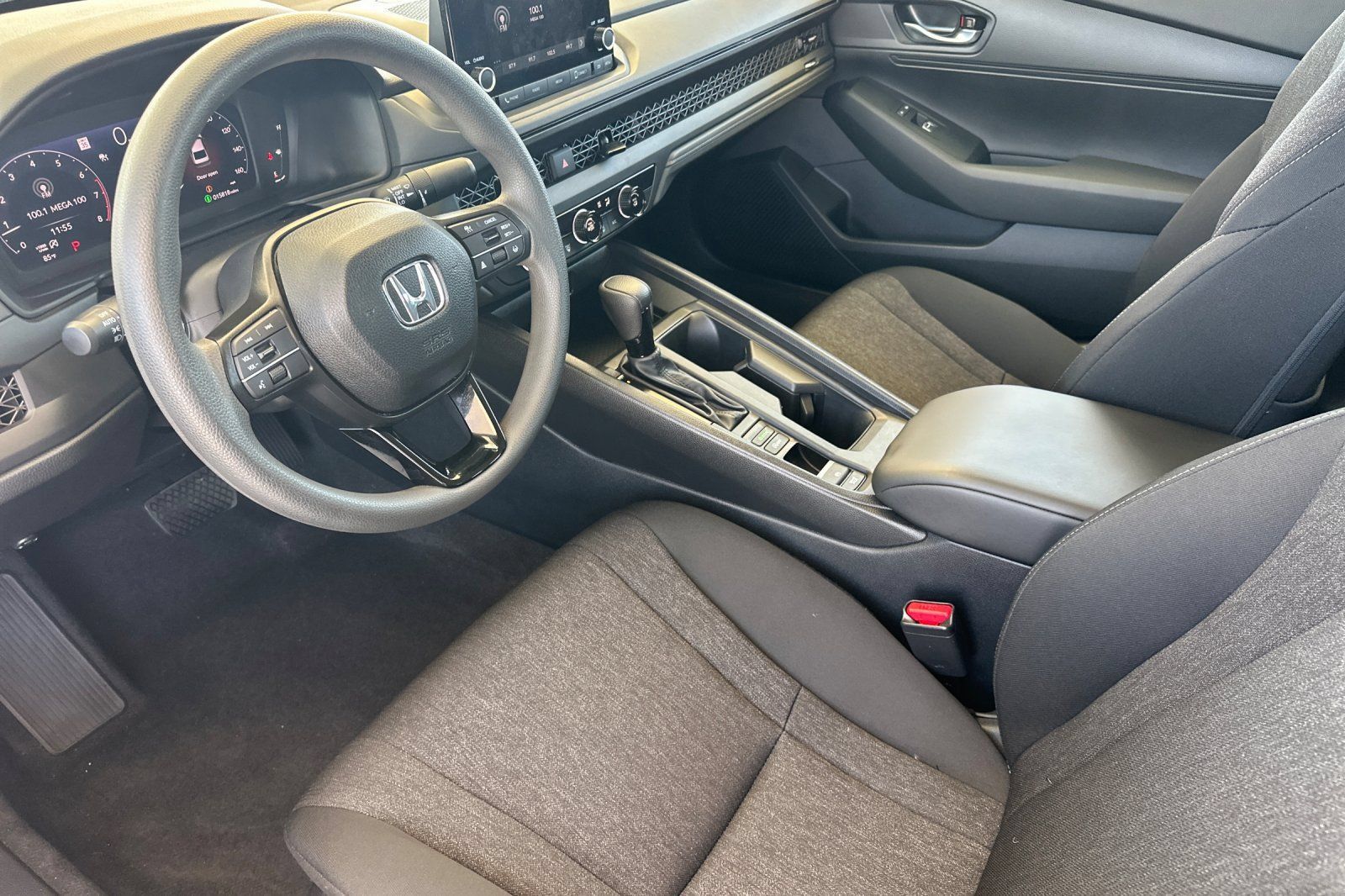 Certified 2025 Honda Accord LX image 10