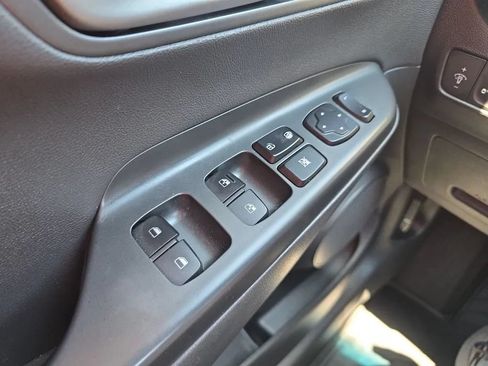Used 2020 Hyundai Kona Limited FWD image 25