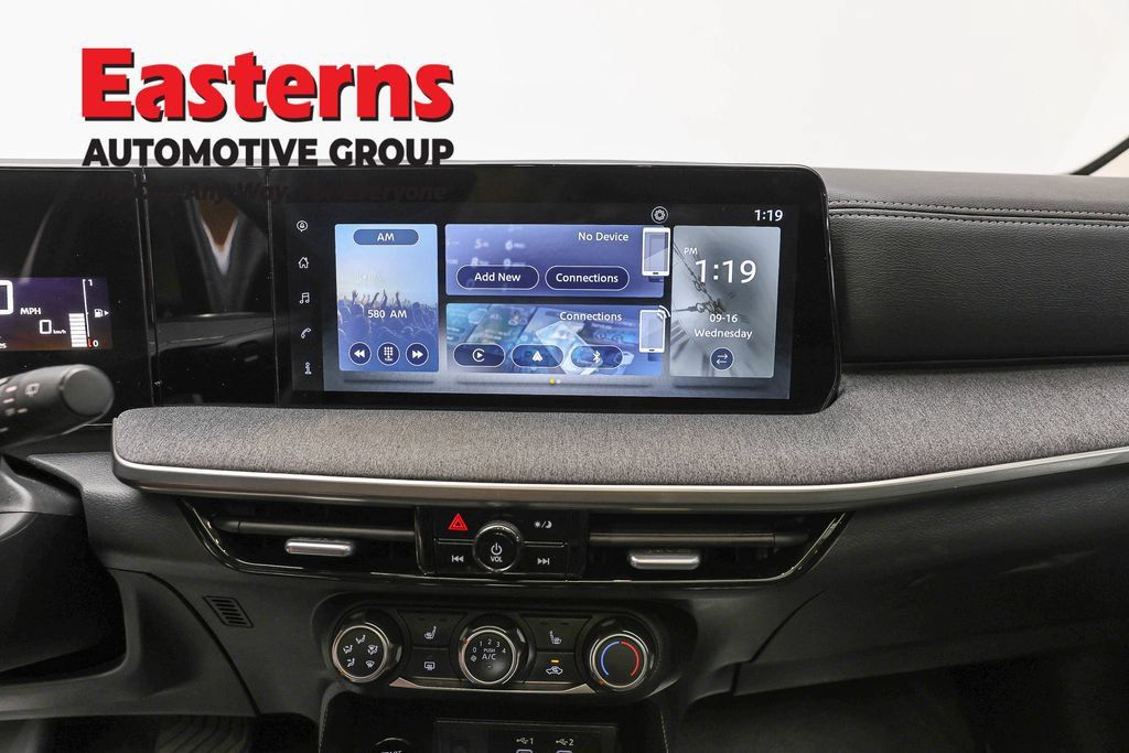 Used 2025 Nissan Kicks SV w/ SV Premium Package AWD/4WD image 12