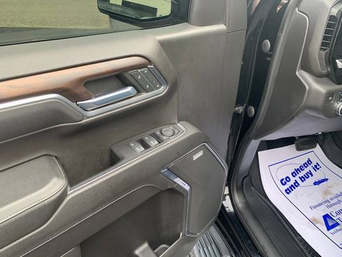 Certified 2023 GMC Sierra 1500 SLT w/ SLT Premium Package image 5