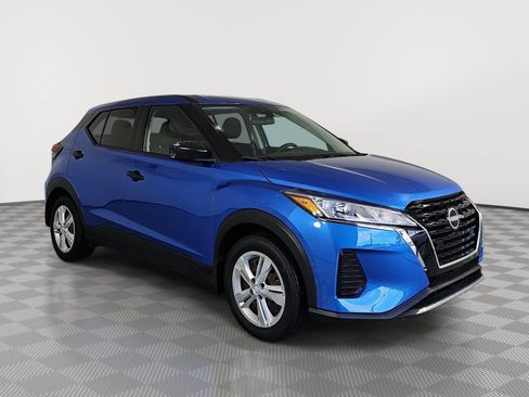 Used 2023 Nissan Kicks S FWD image 2