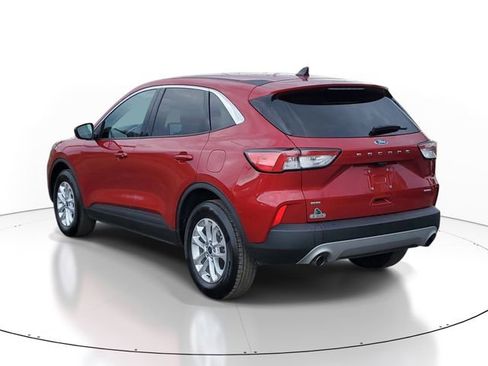 Used 2021 Ford Escape SE w/ Convenience Package image 3