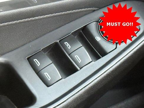 Certified 2023 Chevrolet Traverse LT image 35