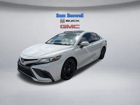 Used 2023 Toyota Camry XSE FWD image 5