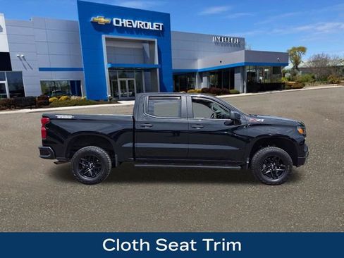 Used 2025 Chevrolet Silverado 1500 Custom Trail Boss AWD/4WD image 28