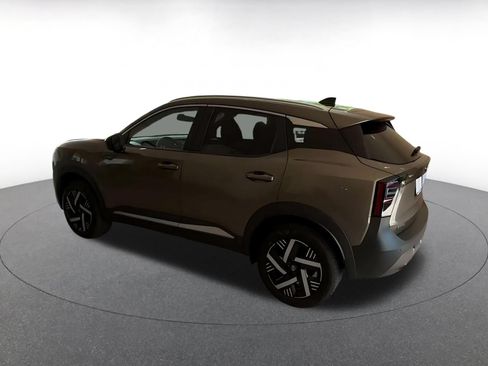 Used 2026 Nissan Kicks SV w/ Cold Weather Package FWD image 10