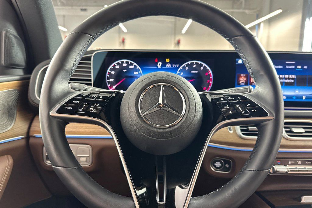 Certified 2026 Mercedes-Benz GLS 450 4MATIC image 28