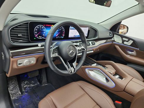Certified 2026 Mercedes-Benz GLS 450 4MATIC image 9