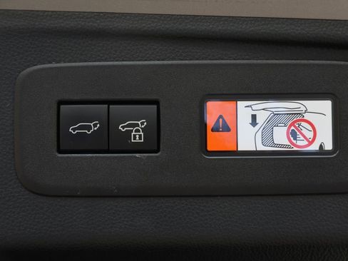 Used 2024 Lexus GX 550 AWD/4WD image 13