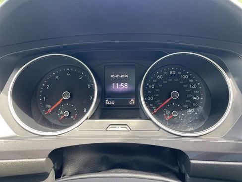 Used 2020 Volkswagen Tiguan SE w/ Panoramic Sunroof Package AWD/4WD image 18