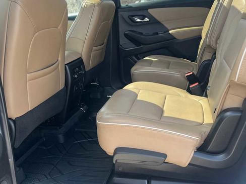 Used 2022 Chevrolet Traverse Premier image 8