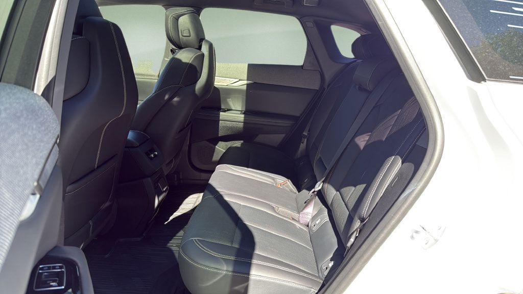 Certified 2025 Cadillac Optiq Luxury 2 w/ LPO, Floor Liner Package AWD/4WD image 24