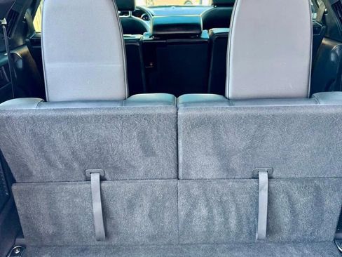 Used 2016 Land Rover Discovery Sport HSE image 12