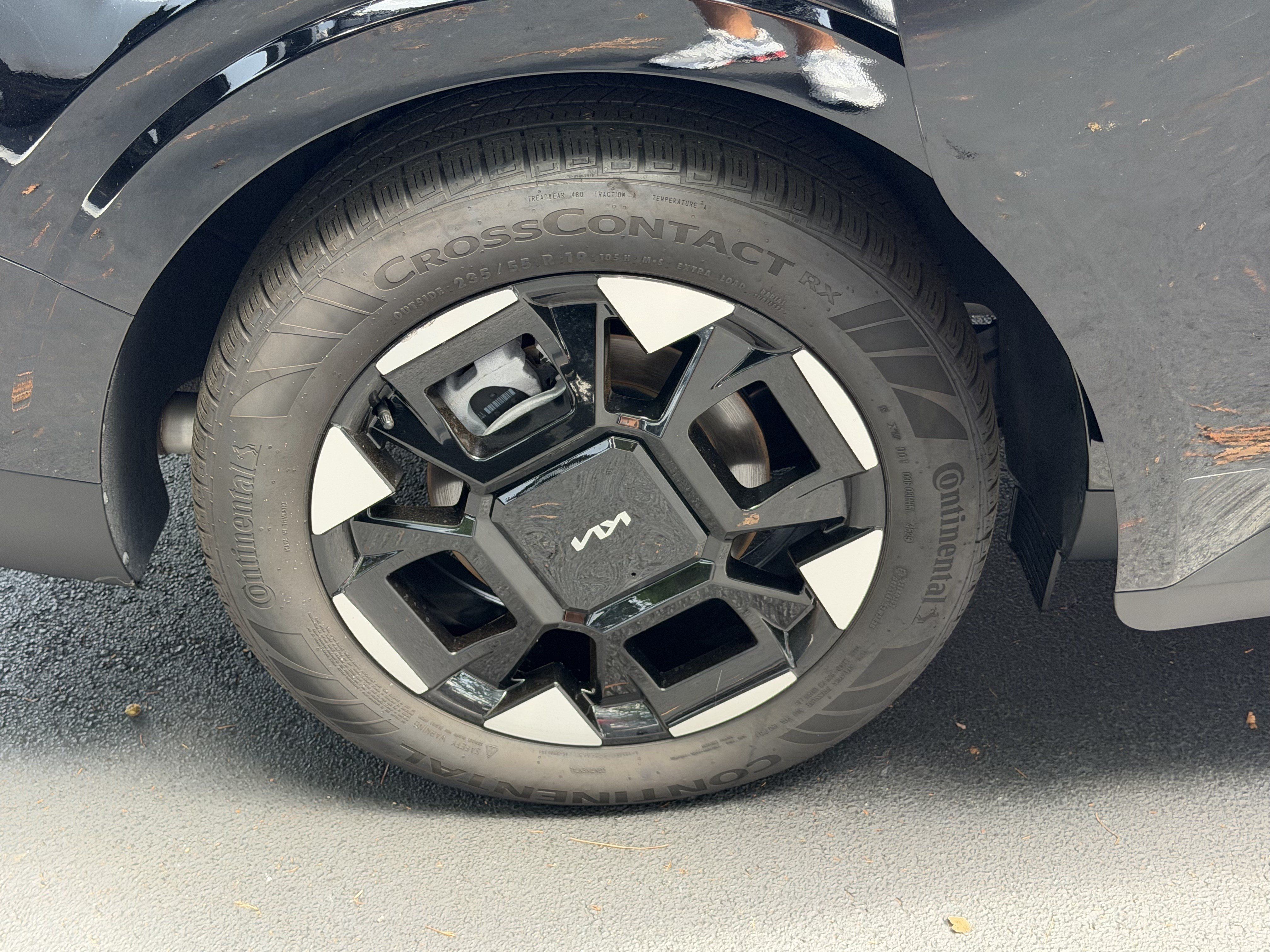 Certified 2026 Kia Carnival EX FWD image 16