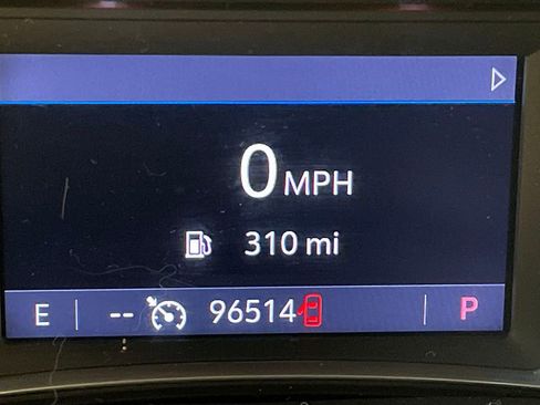 Used 2021 Chevrolet Traverse LT image 6