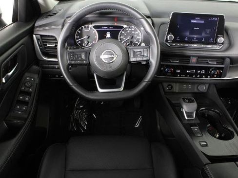 Certified 2024 Nissan Rogue SV w/ SV Premium Package FWD image 5