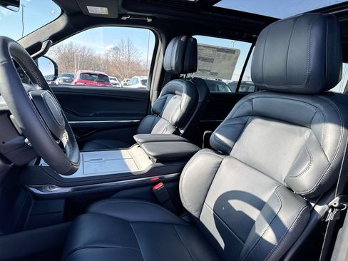 New 2026 Lincoln Navigator L Reserve w/ Jet Appearance Package AWD/4WD image 21
