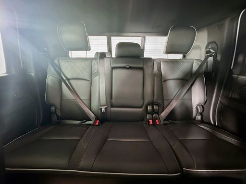 New 2026 RAM 2500 Limited AWD/4WD image 10