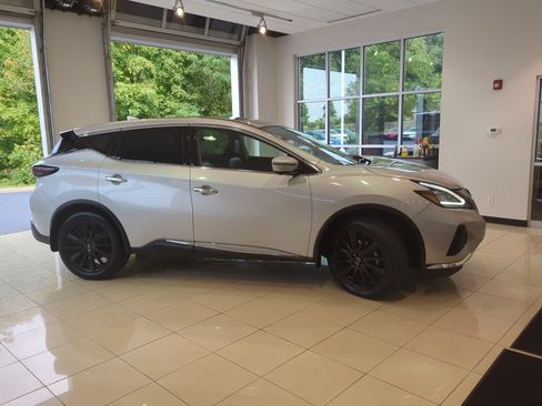 Used 2023 Nissan Murano SL w/ SL Moonroof Package image 6