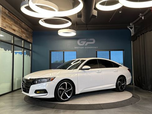 Used 2018 Honda Accord Sport image 7