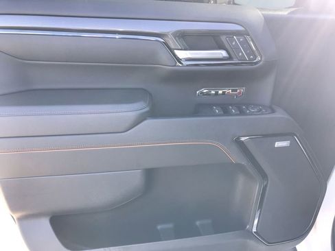 Used 2022 GMC Sierra 1500 AT4 w/ AT4 Preferred Package image 13