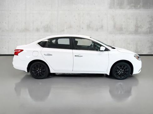 Used 2017 Nissan Sentra S image 4