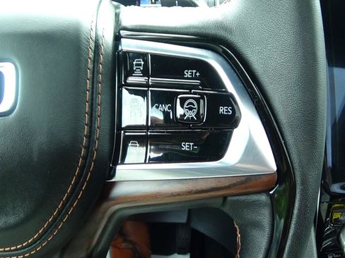 Used 2025 Jeep Grand Cherokee L Summit w/ Advanced Protech Group IV AWD/4WD image 24