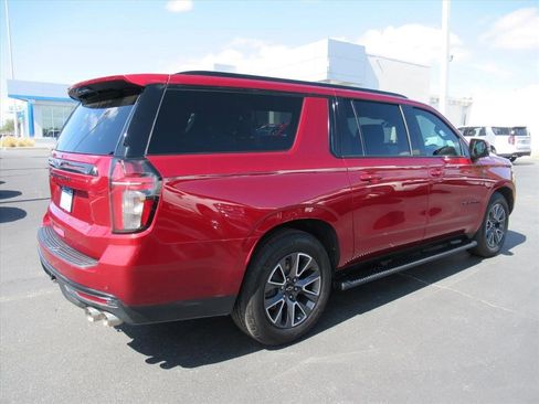 Certified 2024 Chevrolet Suburban Z71 w/ Off-Road Capability Package image 4