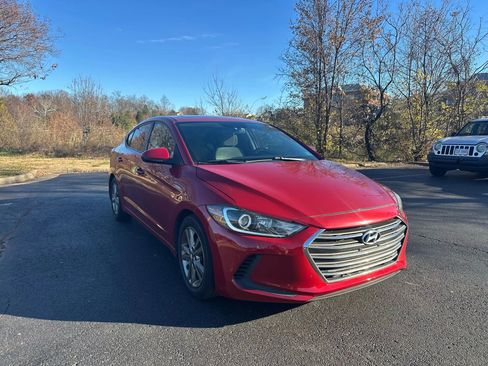 Used 2018 Hyundai Elantra Value Edition FWD image 2