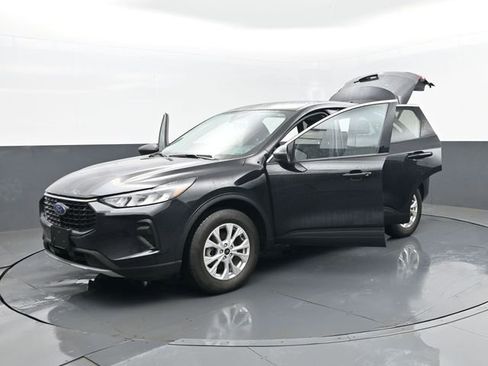 Used 2023 Ford Escape Active image 30