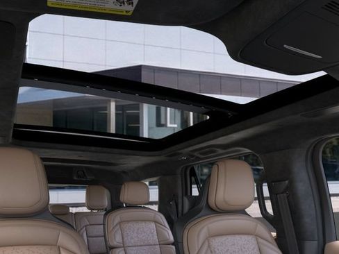 New 2026 Lincoln Navigator Black Label AWD/4WD image 22